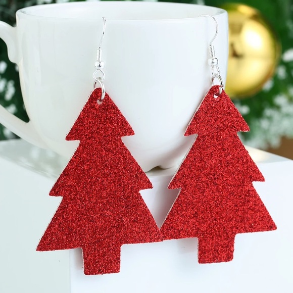 Jewelry - Christmas tree dangle earrings NEW